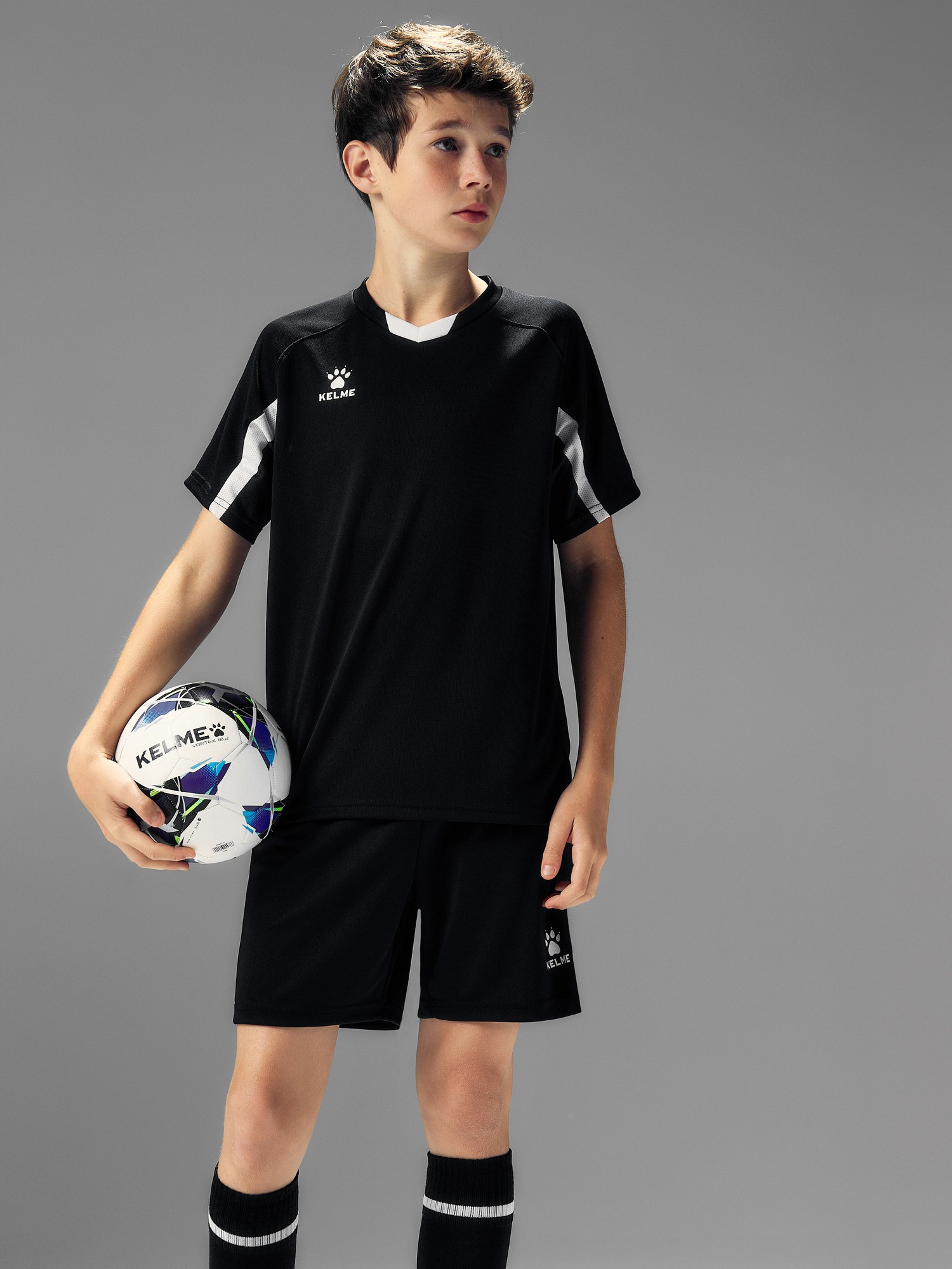 Футбольная форма Kelme Football Suit / 7351ZB3130-003 (р.150, черный) — фото 2