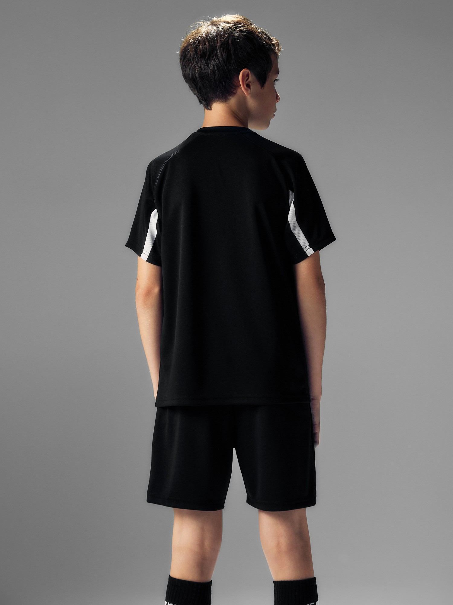 Футбольная форма Kelme Football Suit / 7351ZB3130-003 (р.150, черный) — фото 3