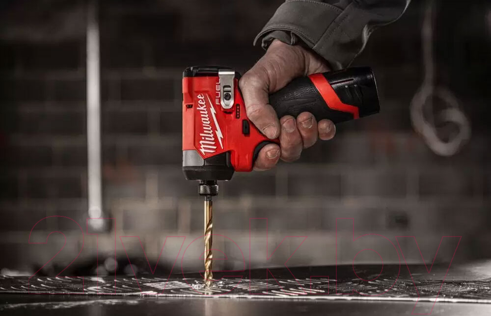 Аккумуляторный шуруповерт Milwaukee M12 FID2-202X / 4933479877