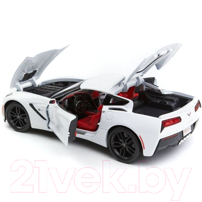 Масштабная модель автомобиля Maisto Corvette Stingray Z51 / 31677 (белый)