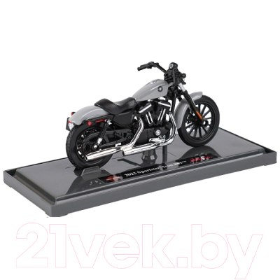 Масштабная модель мотоцикла Maisto Harley Davidson 2022 Sportster Iron 883 39360 / 20-22940