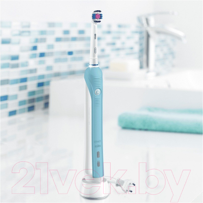 Электрическая зубная щетка Oral-B Pro 770 3D White