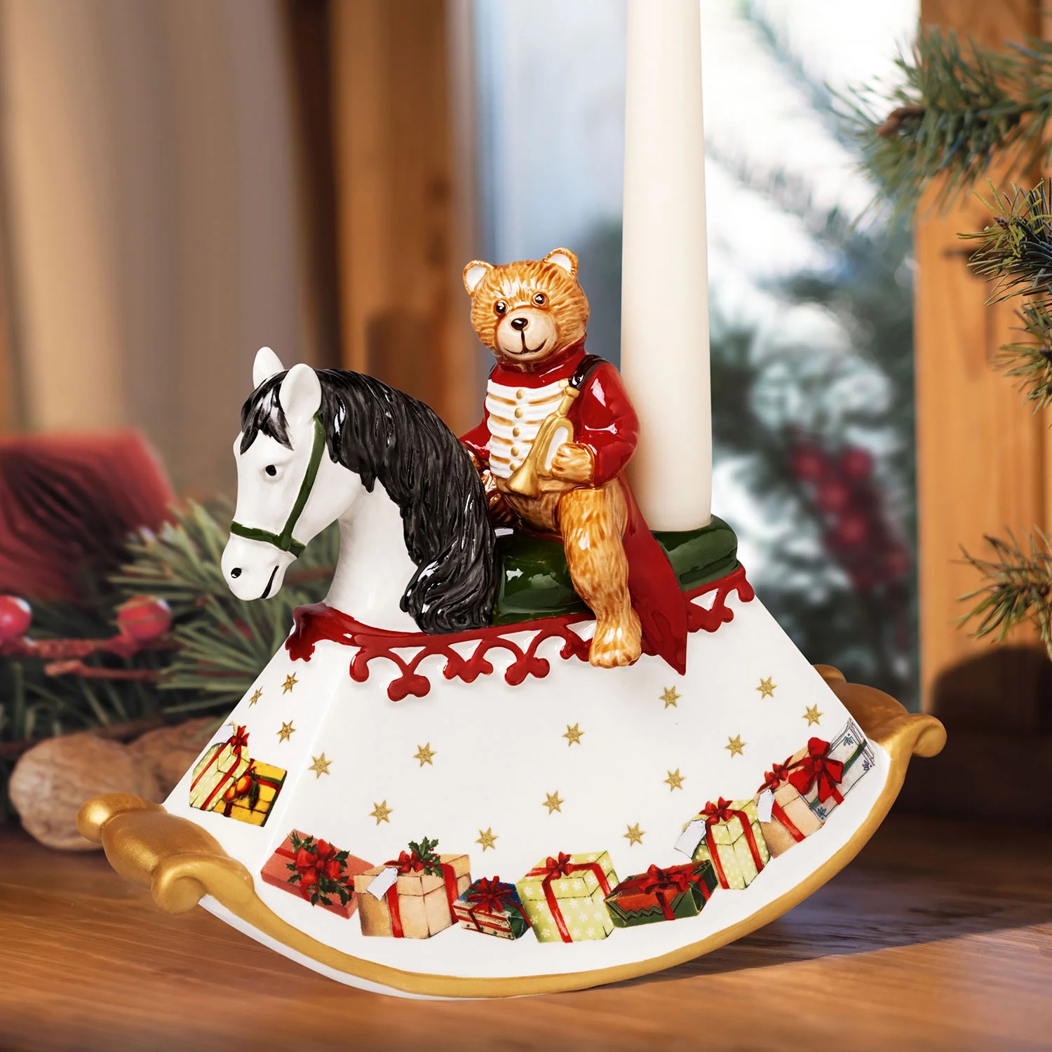 Подсвечник Villeroy & Boch Christmas Toys. Мишка на лошадке-качалке / 14-8327-6551