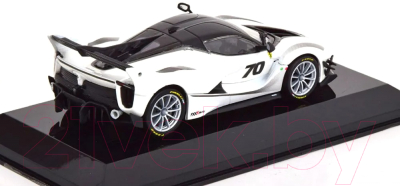 Масштабная модель автомобиля Bburago Ferrari Fxx-K Evo 2017 / 18-36311 (белый)