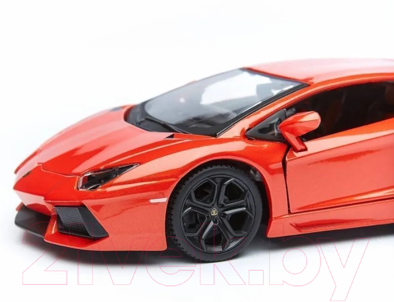 Масштабная модель автомобиля Maisto Lamborghini Aventador LP 700-4 / 31210