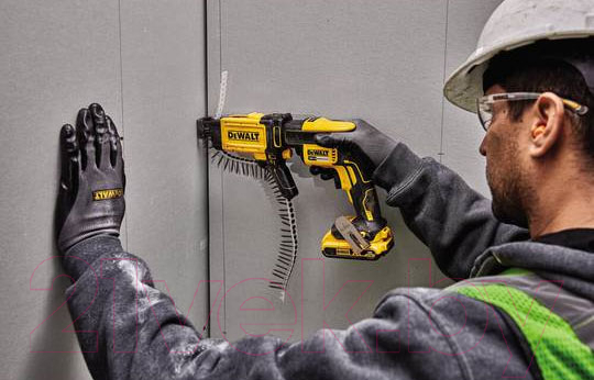 Профессиональный шуруповерт DeWalt DCF620N