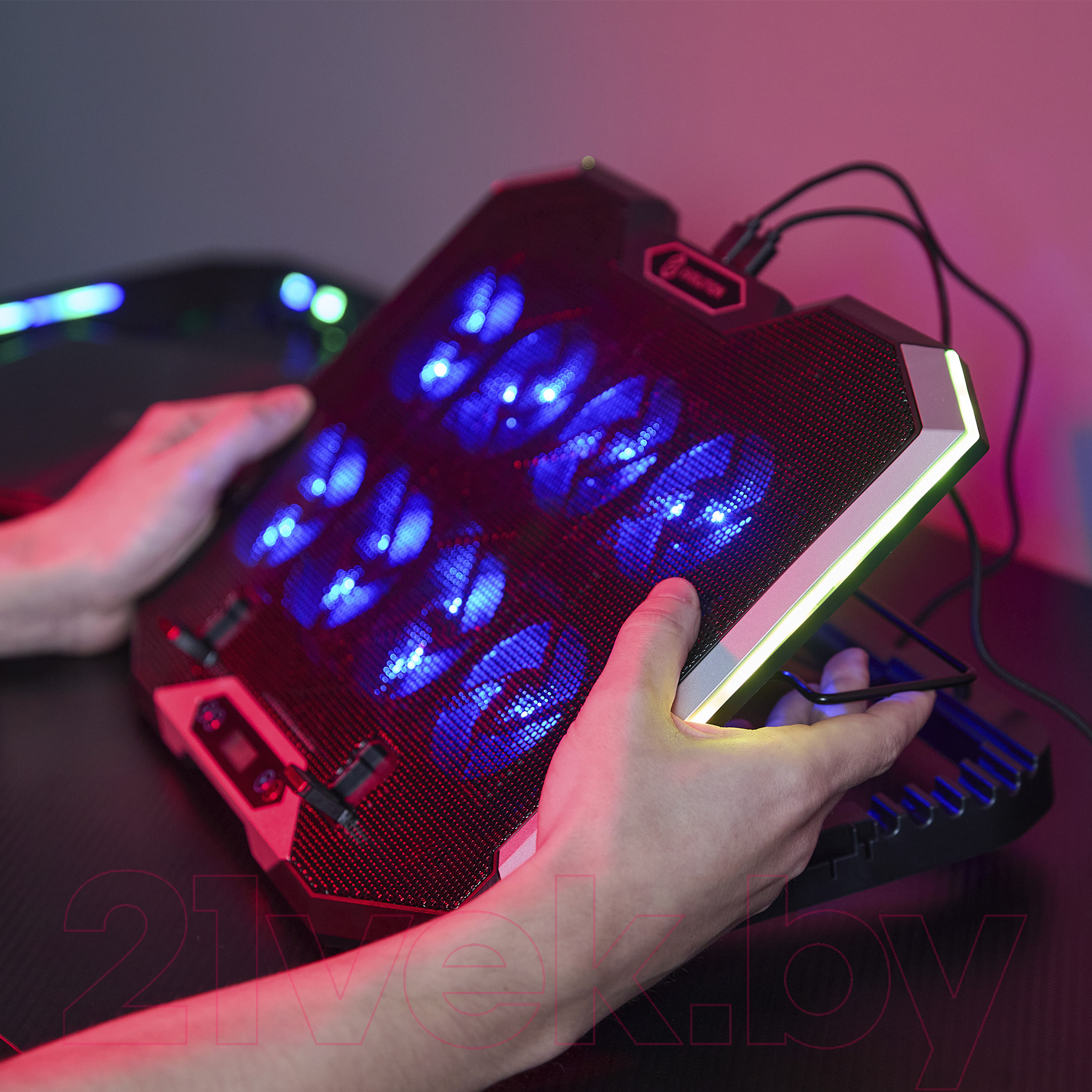 Подставка для ноутбука Evolution LCS-07 RGB с активным охлаждением