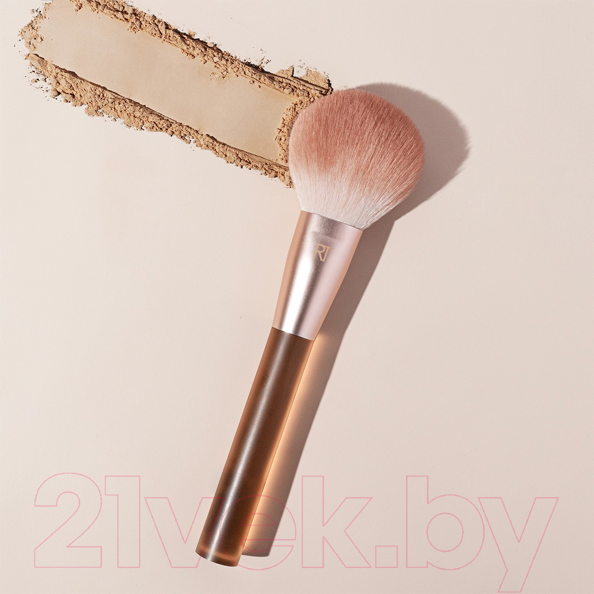 Кисть для макияжа Real Techniques New Nudes Hazy Finish Powder Brush / RT9660