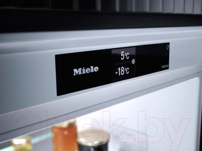 Встраиваемый холодильник Miele K 7733 E / 36773300EU1