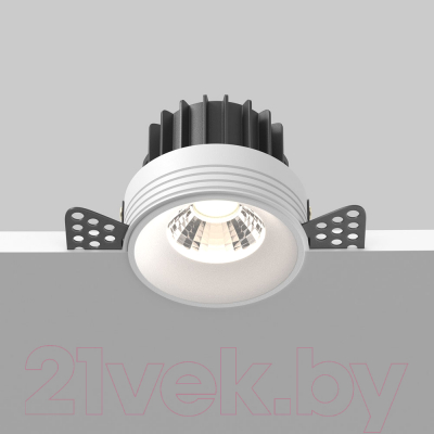 Точечный светильник Maytoni Round DL058-12W4K-TRS-W