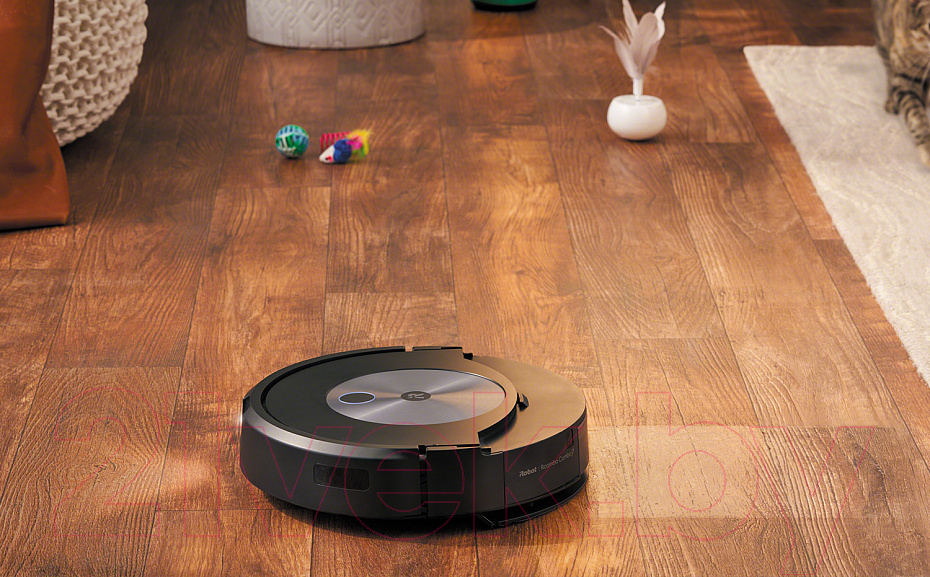 Робот-пылесос iRobot J7 Combo