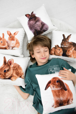 Подушка декоративная Mega Toys Бургундские кролики / МТ01023