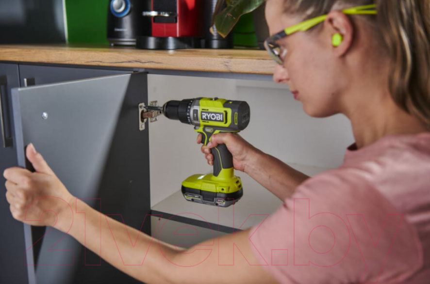 Аккумуляторная дрель-шуруповерт Ryobi One + RPD18-2C42S / 5133005525