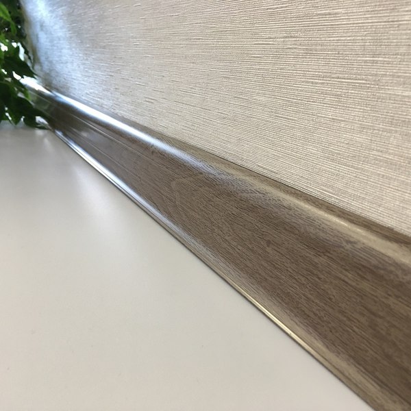 Плинтус LinePlast ПВХ 58мм L044 (2.2м, дуб капучино)