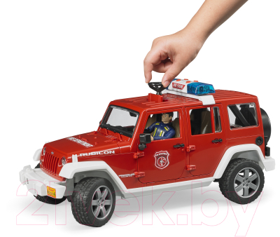 Автомобиль игрушечный Bruder Jeep Wrangler Unlimited Rubicon Пожарная с фигуркой / 02-528