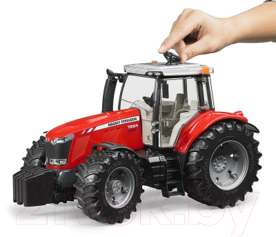Трактор игрушечный Bruder Massey Ferguson 7600 / 03-046