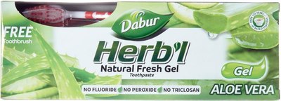 Набор для ухода за полостью рта Dabur С экстрактом алое + зубная щетка (150г) - 