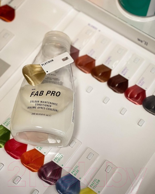 Оттеночный бальзам для волос Evo Fab Pro Colour Maintenance Conditione основа д/индивид цвета