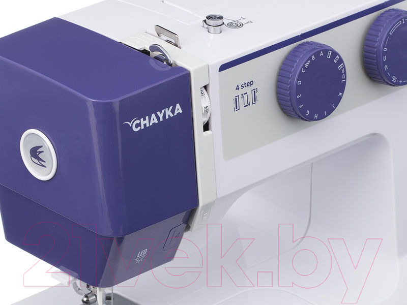 Швейная машина Chayka SewLux 300
