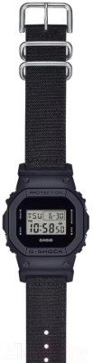 Часы наручные мужские Casio DW-5600BCE-1E