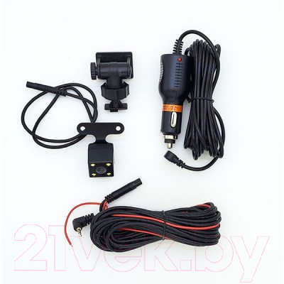 Автомобильный видеорегистратор Sho-Me FHD-825 (черный)