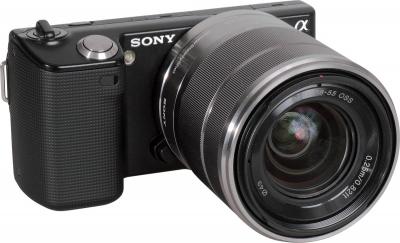 Беззеркальный фотоаппарат Sony Alpha NEX-5D - общий вид со сменным объективом