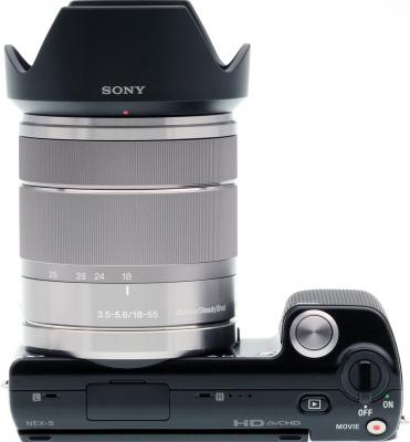 Беззеркальный фотоаппарат Sony Alpha NEX-5D - вид сверху со сменным объективом
