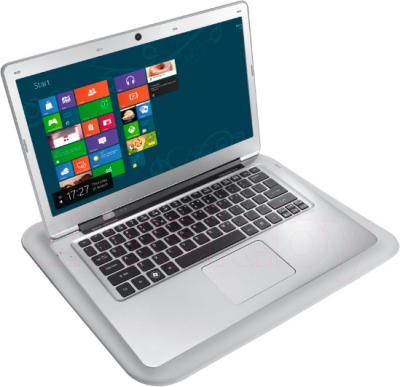 Подставка для ноутбука Trust ICE Notebook Cooling Stand & Lapdesk - с ноутбуком