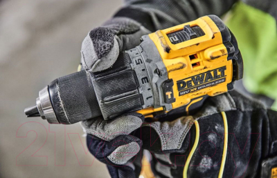 Профессиональная дрель-шуруповерт DeWalt DCD805NT