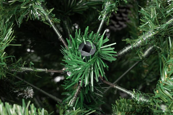 Ель искусственная Winter Fun Drop / S901-210 (210см)