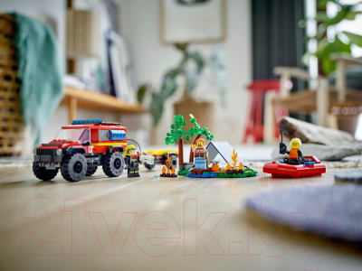 Конструктор Lego City Fire Пожарная машина 4x4 со спасительным катером / 60412 
