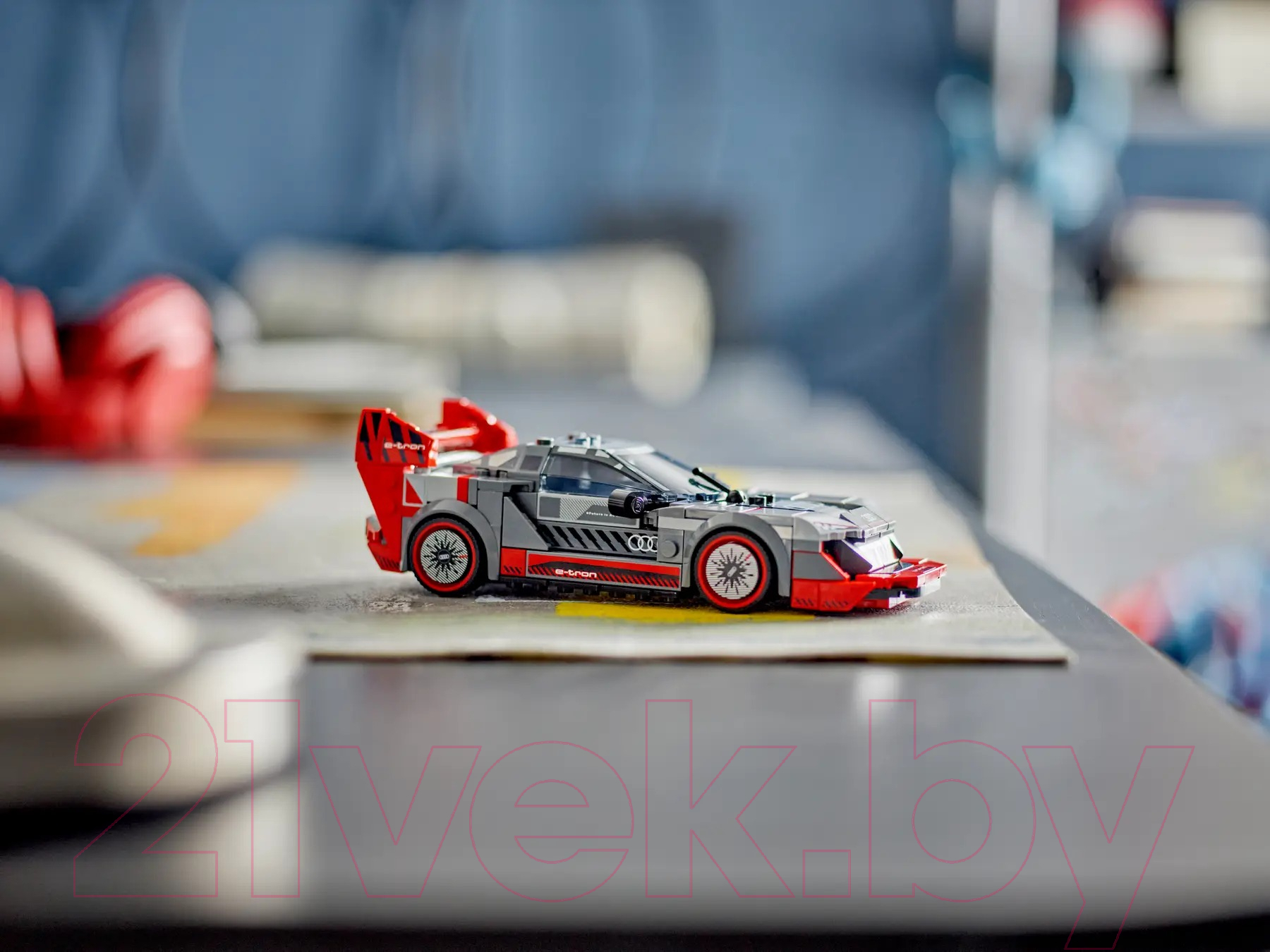 Конструктор Lego Speed Champions Гоночный автомобиль Audi S1 / 76921