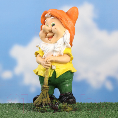 Изображение товара Фигурка для сада Хорошие сувениры Гном с метлой / 9567038
