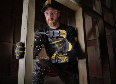 Изображение товара Профессиональная дрель-шуруповерт DeWalt DCD100YM2T