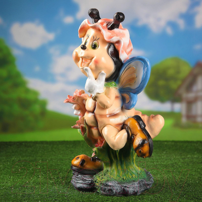 Изображение товара Фигурка для сада Хорошие сувениры Пчелка в панамке / 1134685