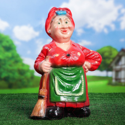 Изображение товара Фигурка для сада Хорошие сувениры Теща с метлой средняя / 3866566