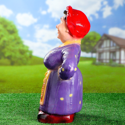 Изображение товара Фигурка для сада Хорошие сувениры Теща с метлой средняя / 3866566