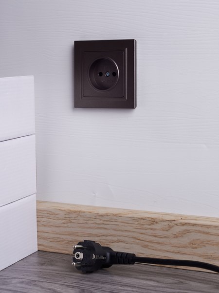 Розетка IEK Brite BR-R10-10-K45-F (темная бронза)