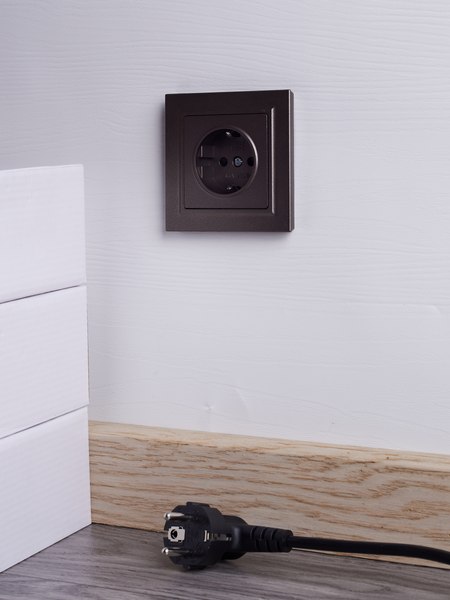 Розетка IEK Brite BR-R14-16-K45-F (темная бронза)