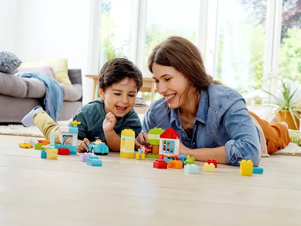 Изображение товара Конструктор Lego Коробка с кубиками / 10913