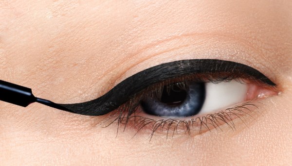 Подводка для глаз жидкая Jigott Cat's Eye Waterproof Liquid Eyeliner Deep Black (9г)