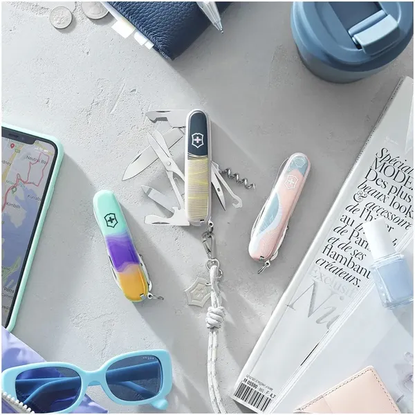 Изображение товара Нож туристический Victorinox Companion Sydney Style 1.3909.E222 (бирюзовый)