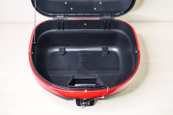 Кофр для мотоцикла AVM 638 LED