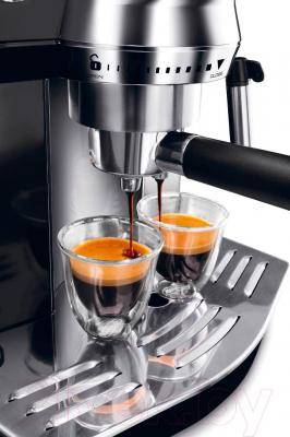 Кофеварка эспрессо DeLonghi EC 820.B - общий вид