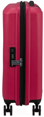 Чемодан на колесах American Tourister Aerostep MD8*90 001