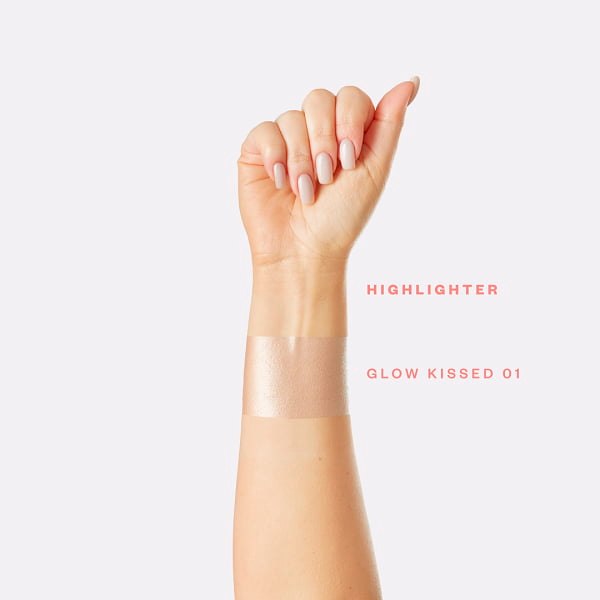 Хайлайтер Paese Glow Kissed тон 01 (4г)