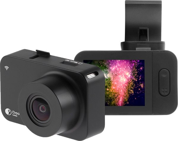 Автомобильный видеорегистратор DaoCam Uno