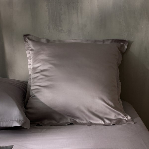 Наволочка Sima-Land Home Tencel 70x70 / 10285299 (серый)