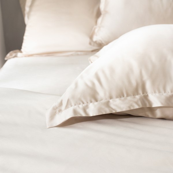 Простыня Sima-Land Home Tencel на резинке 160x200 / 10285309 (бежевый)