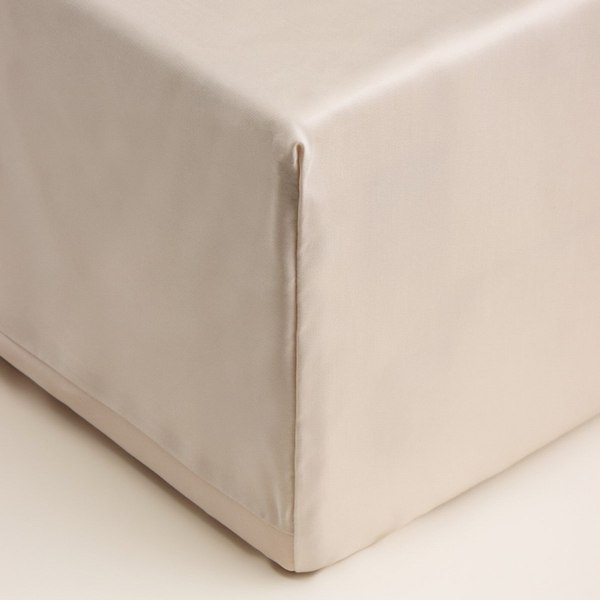 Простыня Sima-Land Home Tencel на резинке 200x200 / 10285312 (бежевый)